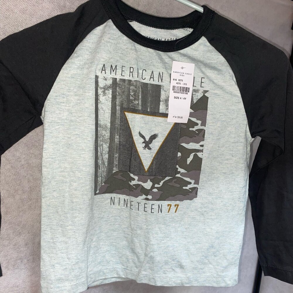 American Eagle Kids NWT Unisex Size 4Y Gray and Black Graphic T-Shirt